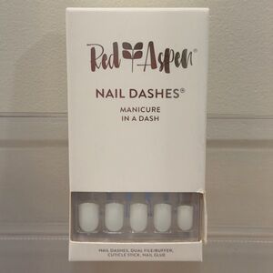 Red Aspen ‘Nina on Cloud 9’ Press-On Nails